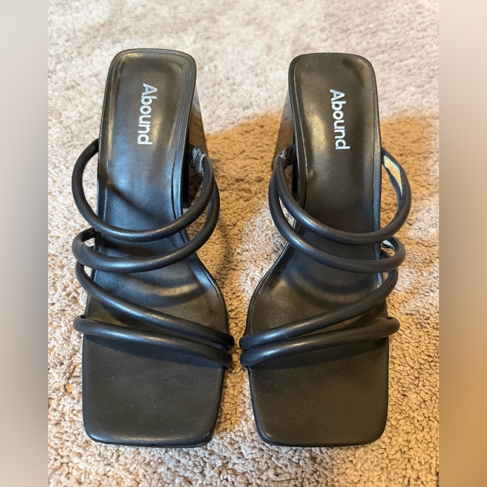 Abound Austyn Strappy Black Sandal